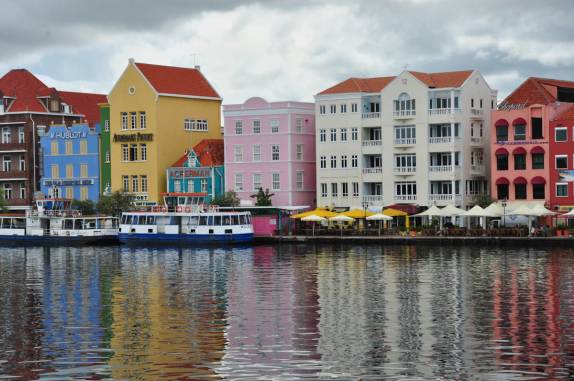 A fantástica arquitetura de Punda, em Willemstad, a capital de Curaçao